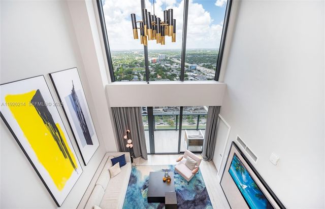 121 NE 34th St PH3215, Miami, FL 33137