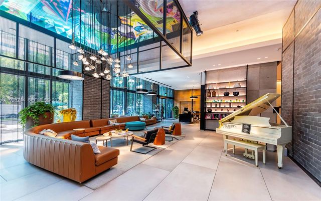 121 NE 34th St PH3215, Miami, FL 33137