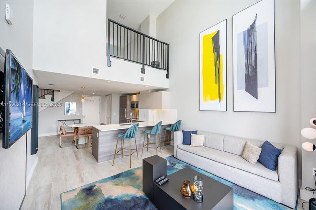 121 NE 34th St PH3215, Miami, FL 33137