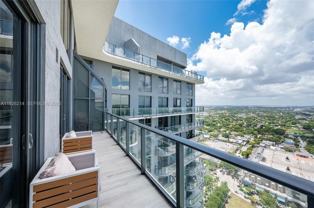 121 NE 34th St PH3215, Miami, FL 33137