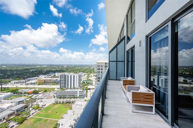 121 NE 34th St PH3215, Miami, FL 33137