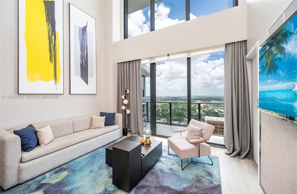 121 NE 34th St PH3215, Miami, FL 33137