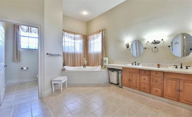 12770 N US HIGHWAY 27, Ocala, FL 34482