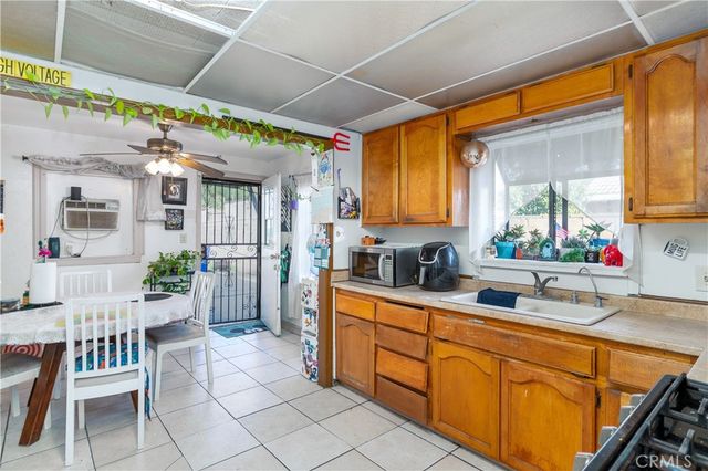 1859 Davidson, San Bernardino, CA 92411