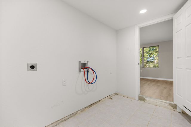 205 Laurel Lane, Mcgregor, TX 76657