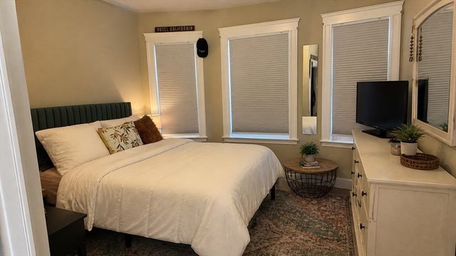113 Hillsdale Rd 113, Somerville, MA 02144