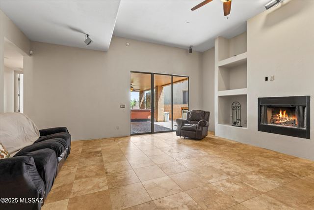 2563 E Cold Snap Place, Vail, AZ 85641