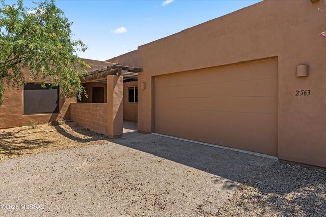 2563 E Cold Snap Place, Vail, AZ 85641