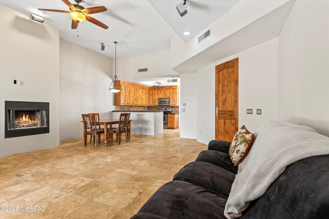 2563 E Cold Snap Place, Vail, AZ 85641