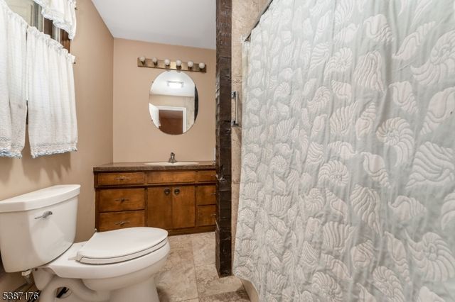 82 Hickory Corner Road, Alexandria Twp., NJ 08848