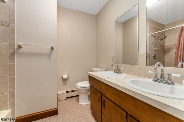 82 Hickory Corner Road, Alexandria Twp., NJ 08848