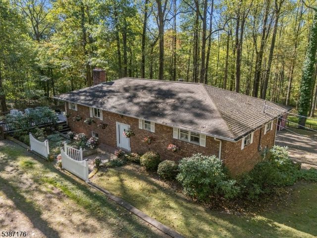 82 Hickory Corner Road, Alexandria Twp., NJ 08848