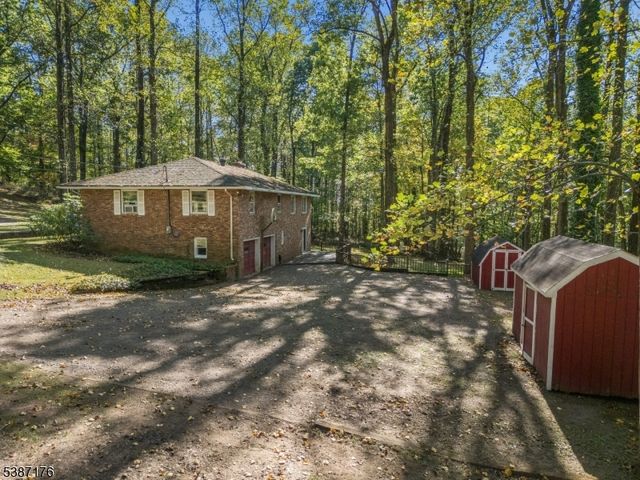 82 Hickory Corner Road, Alexandria Twp., NJ 08848