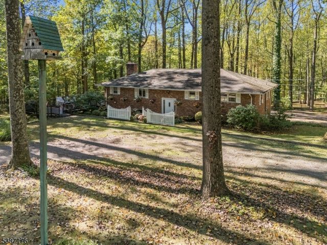82 Hickory Corner Road, Alexandria Twp., NJ 08848