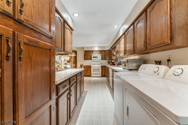82 Hickory Corner Road, Alexandria Twp., NJ 08848