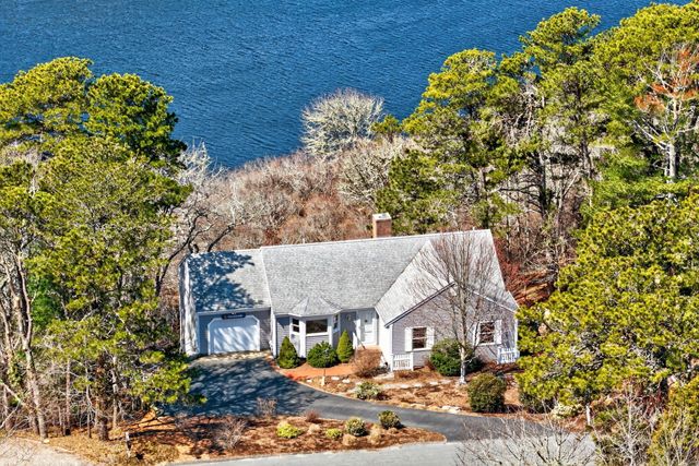 186 Canoe Pond Drive, Brewster, MA 02631