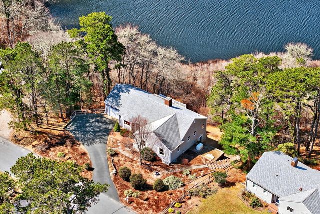 186 Canoe Pond Drive, Brewster, MA 02631