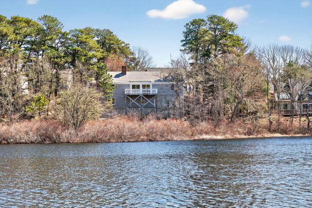 186 Canoe Pond Drive, Brewster, MA 02631