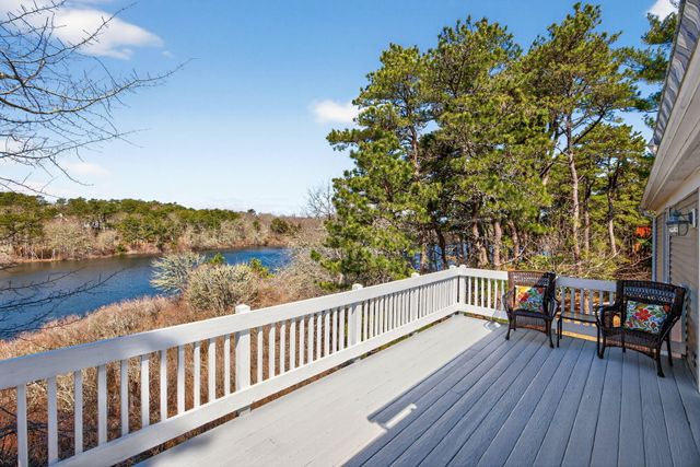 186 Canoe Pond Drive, Brewster, MA 02631