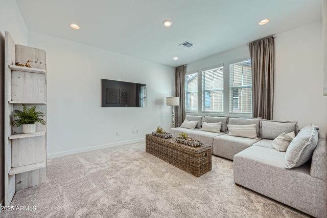 10154 E ULYSSES Avenue, Mesa, AZ 85212