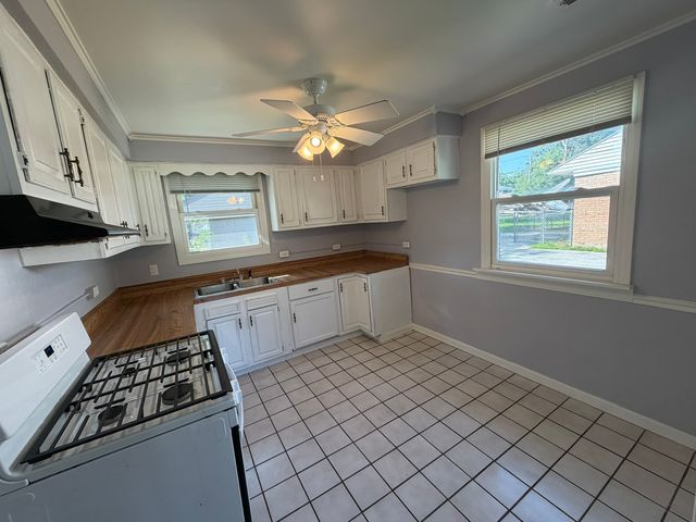 322 NASSAU Street, Park Forest, IL 60466