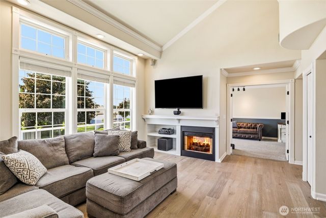 3221 196th Avenue Ct E, Lake Tapps, WA 98391