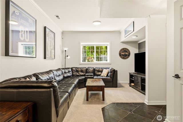 3221 196th Avenue Ct E, Lake Tapps, WA 98391