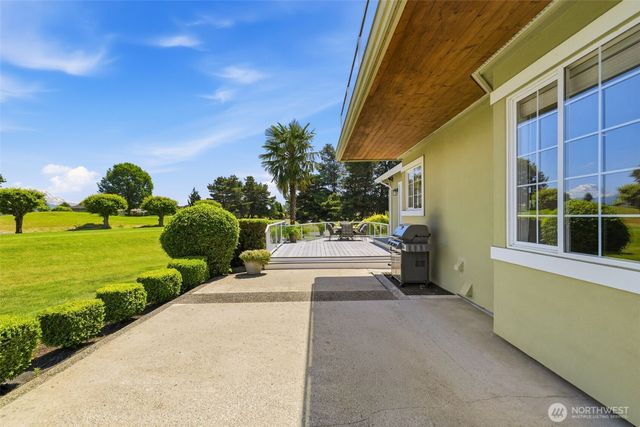 3221 196th Avenue Ct E, Lake Tapps, WA 98391
