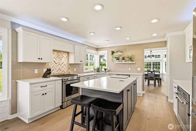 3221 196th Avenue Ct E, Lake Tapps, WA 98391
