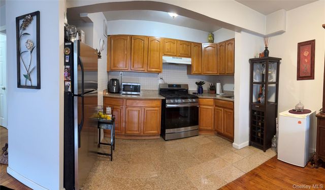 41-31 51st Street 6E, Woodside, NY 11377