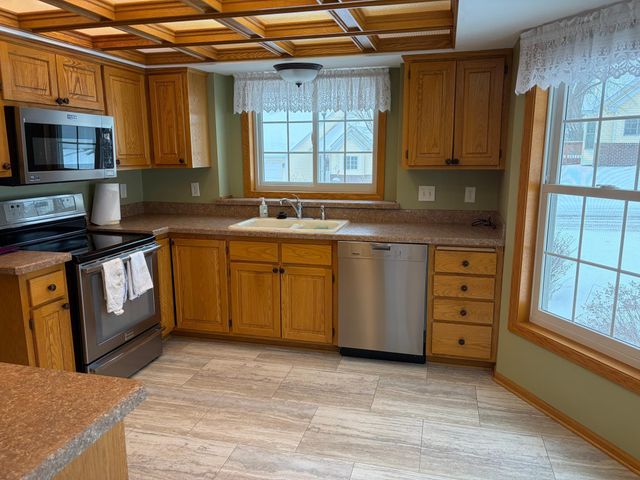 12800 Eastview Curve, Apple Valley, MN 55124