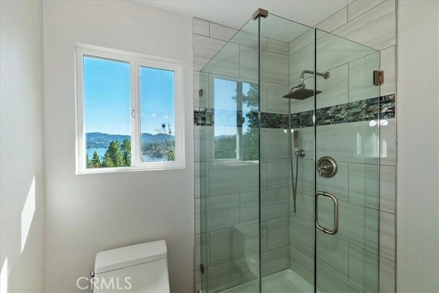 27565 North Bay Rd, Lake Arrowhead, CA 92352