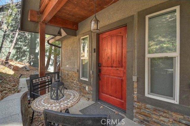 27565 North Bay Rd, Lake Arrowhead, CA 92352