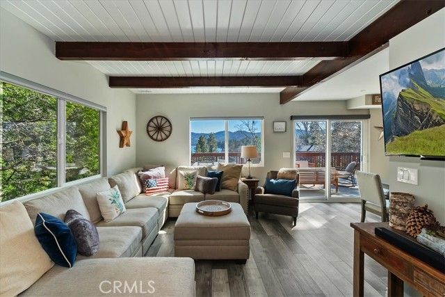 27565 North Bay Rd, Lake Arrowhead, CA 92352