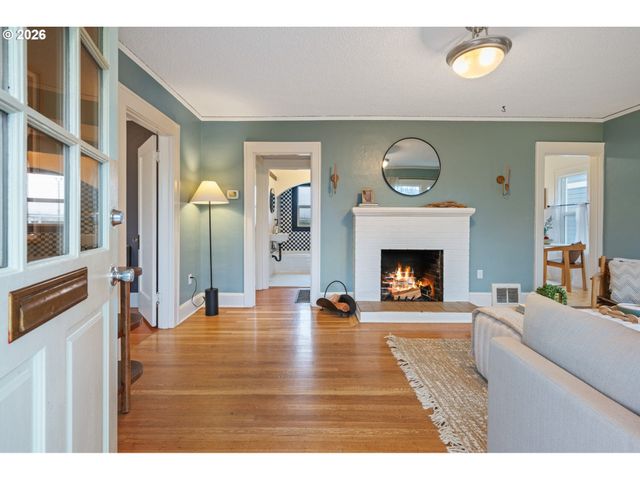 4224 Se 16TH Ave, Portland, OR 97202