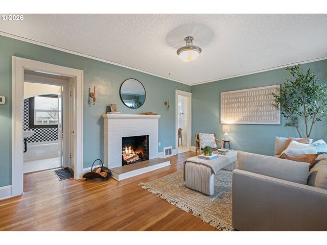 4224 Se 16TH Ave, Portland, OR 97202