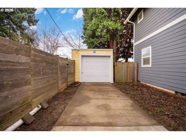 4224 Se 16TH Ave, Portland, OR 97202