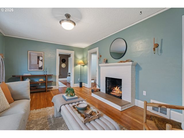 4224 Se 16TH Ave, Portland, OR 97202