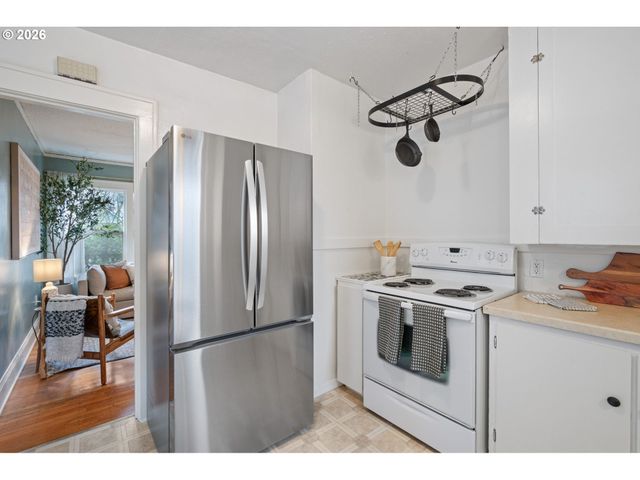 4224 Se 16TH Ave, Portland, OR 97202