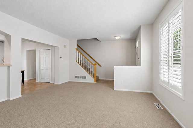 11259 Preswick Boulevard, Eden Prairie, MN 55344