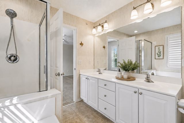 11259 Preswick Boulevard, Eden Prairie, MN 55344