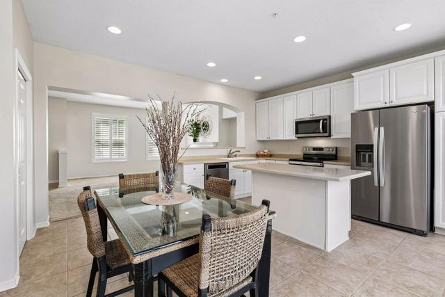 11259 Preswick Boulevard, Eden Prairie, MN 55344