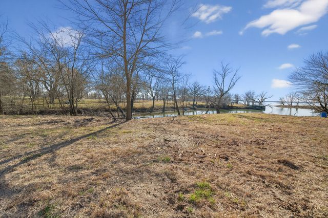 594 Briggs Boulevard, East Tawakoni, TX 75472