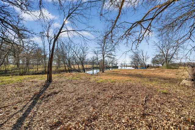 594 Briggs Boulevard, East Tawakoni, TX 75472