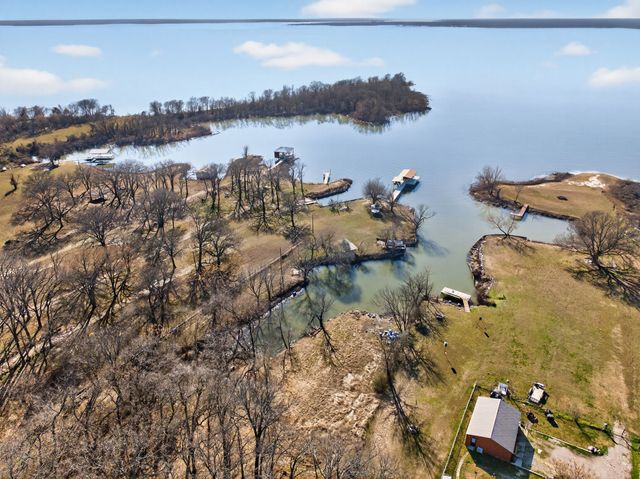 594 Briggs Boulevard, East Tawakoni, TX 75472