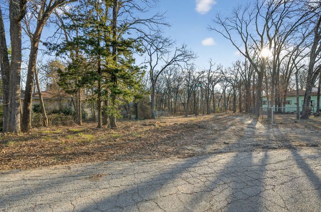 594 Briggs Boulevard, East Tawakoni, TX 75472