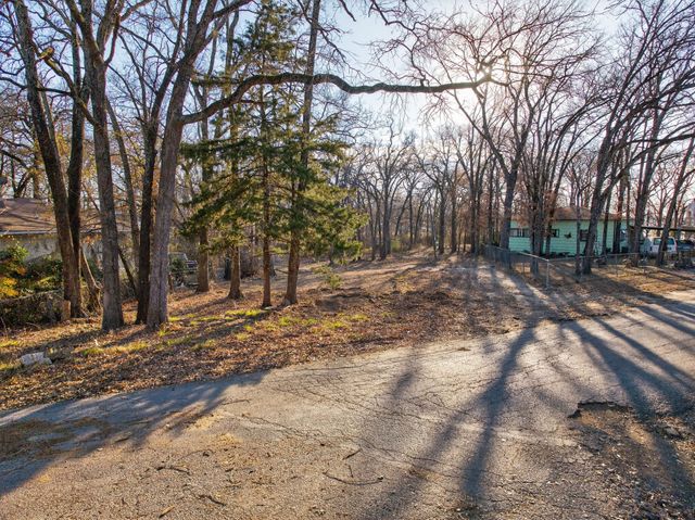 594 Briggs Boulevard, East Tawakoni, TX 75472