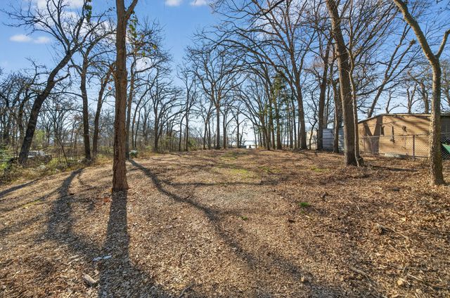 594 Briggs Boulevard, East Tawakoni, TX 75472