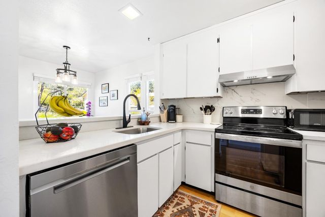 1499 Terra Nova Boulevard, Pacifica, CA 94044