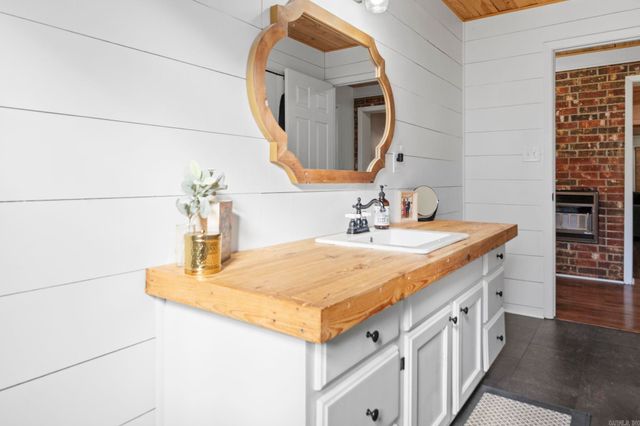 2419 HWY 128, Lonsdale, AR 72087